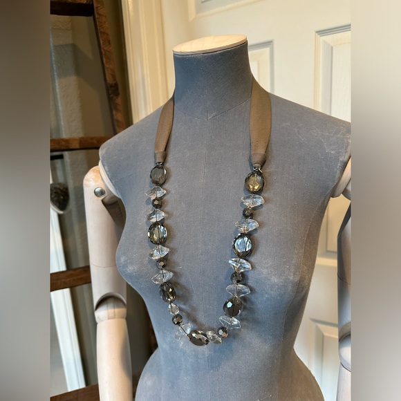 Banana Republic necklace - Picture 3 of 7